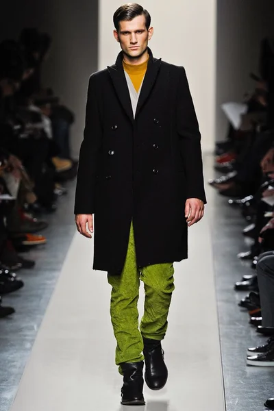 Look 14